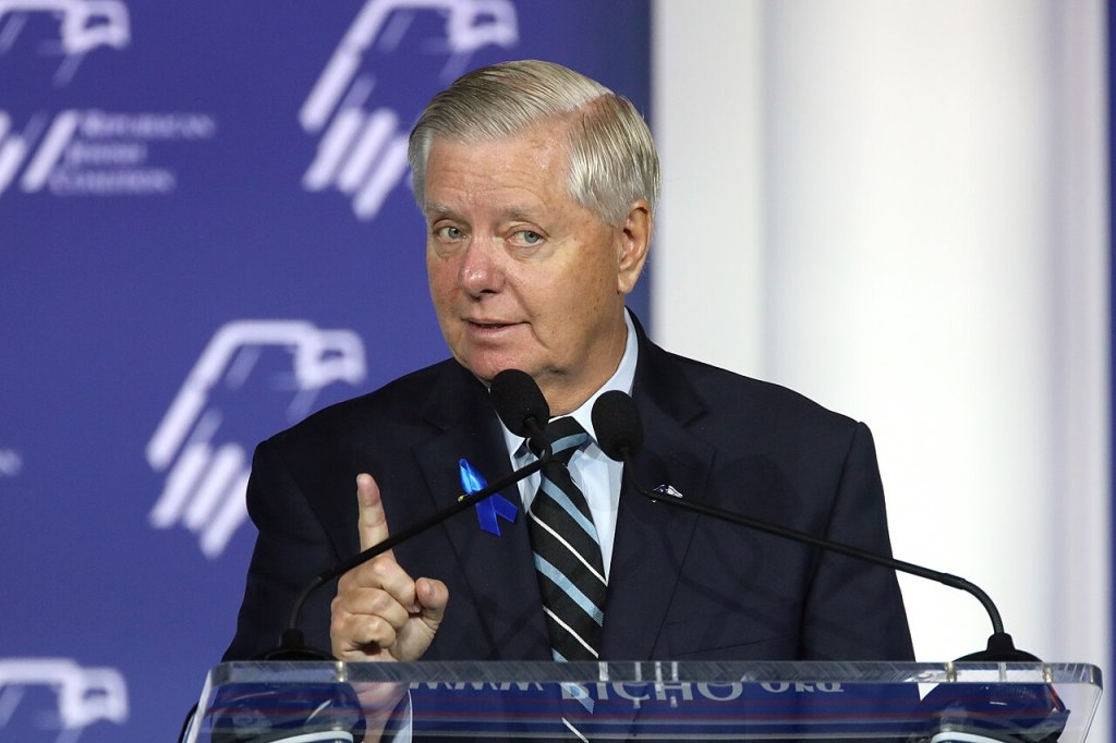 ”Vuosi 2017 tulee olemaan hyökkäyksen vuosi” – Lindsey Grahamin puhe Ukrainassa näyttää tänään hyvin erilaiselta